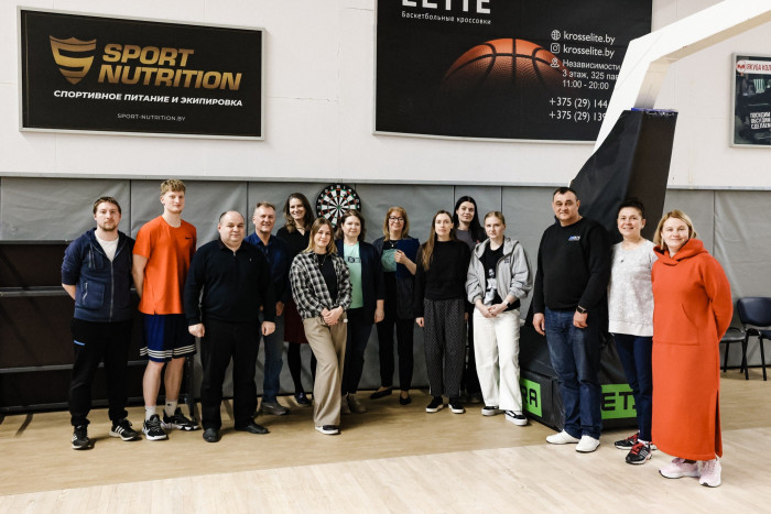 Меткость и командный дух: в клуба прошел корпоративный турнир по дартсу099